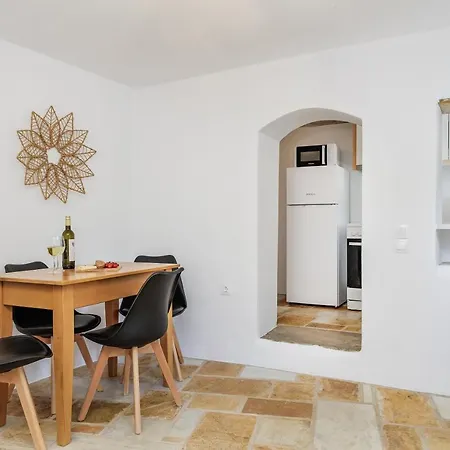 Serenity Village Apartment Aperathos
