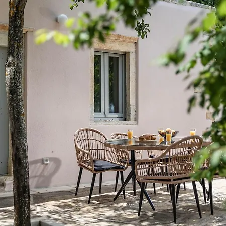 Serenity Village Apartamento *